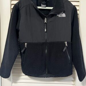The North Face Black Puffers Jacket